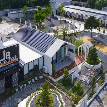 Jb Grand Resort Nakhon Szi Thammarat Kültér fotó
